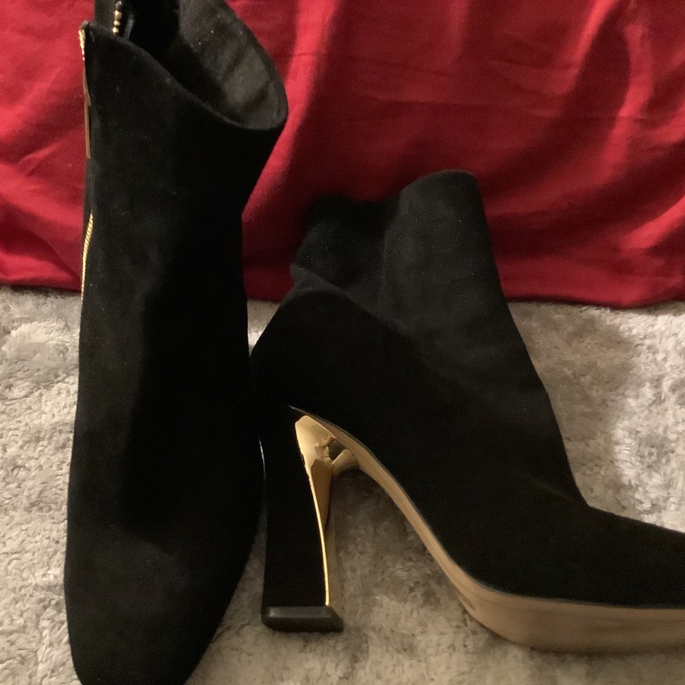 Karl Lagerfeld shoe boot